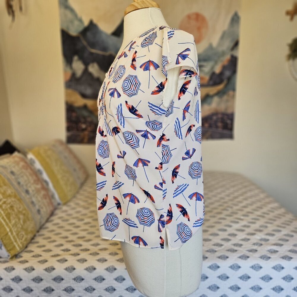 Talbots Petites Beach Umbrella Print V-Neck Blouse SP Red White Blue Nautical - Picture 9 of 13